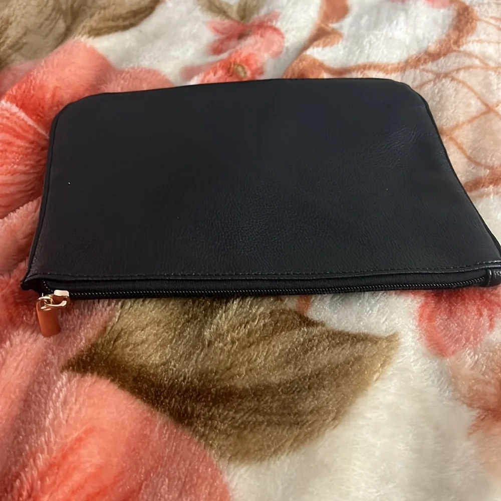 N/A black zipper